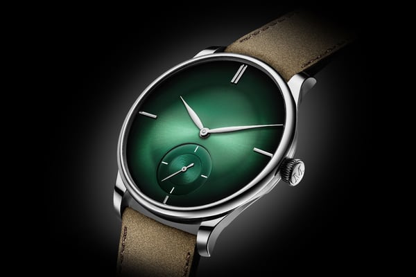 Moser-Venturer-Small-Seconds-XL-Purity-Cosmic-Green-2